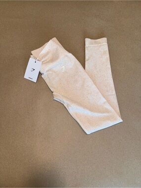 Gymshark Seamless High-Waisted Leggings – Burgundy – NWT